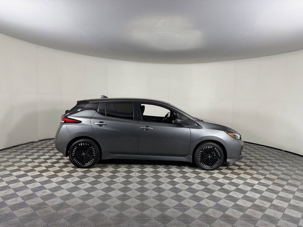 Used 2025 Nissan Leaf SV Plus image 5