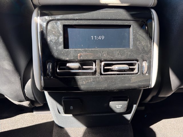 New 2027 Lincoln Aviator AWD image 17