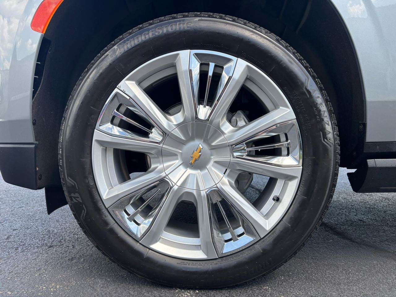 Used 2024 Chevrolet Tahoe High Country w/ Premium Package AWD/4WD image 39