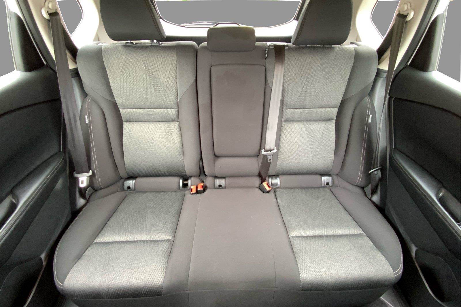 Used 2025 Nissan Rogue SV AWD/4WD image 14