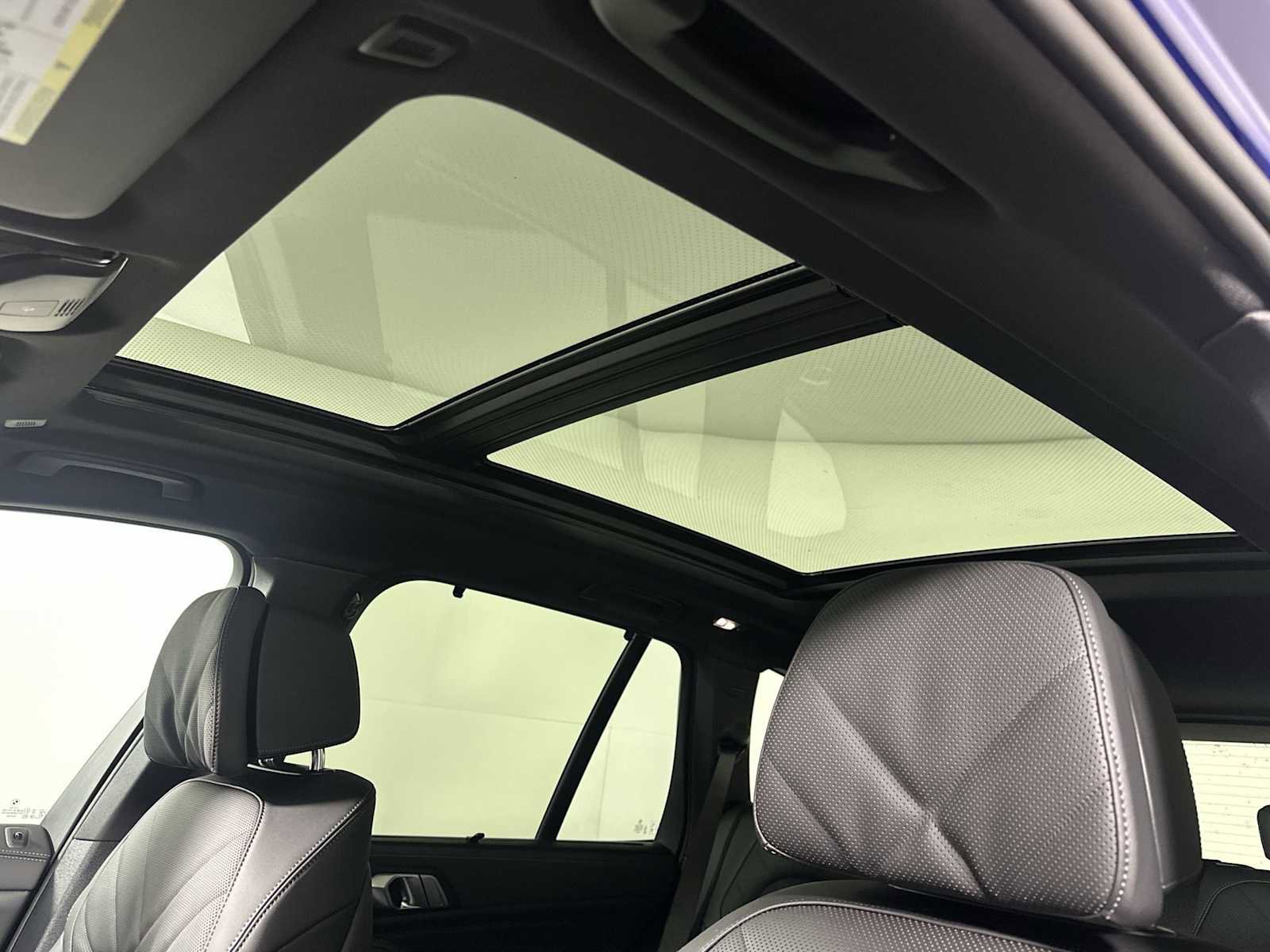 New 2026 BMW X5 M60i w/ Executive Package image 18