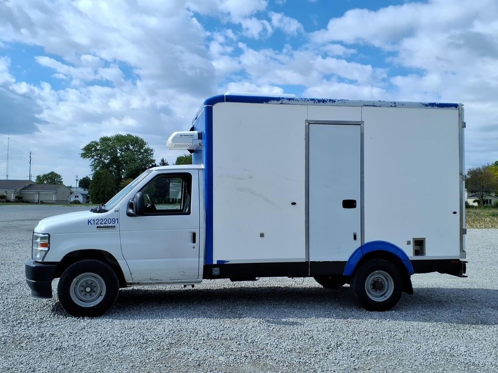 Used 2023 Ford E-350 and Econoline 350 Super Duty w/ Power Windows & Locks Group RWD image 11