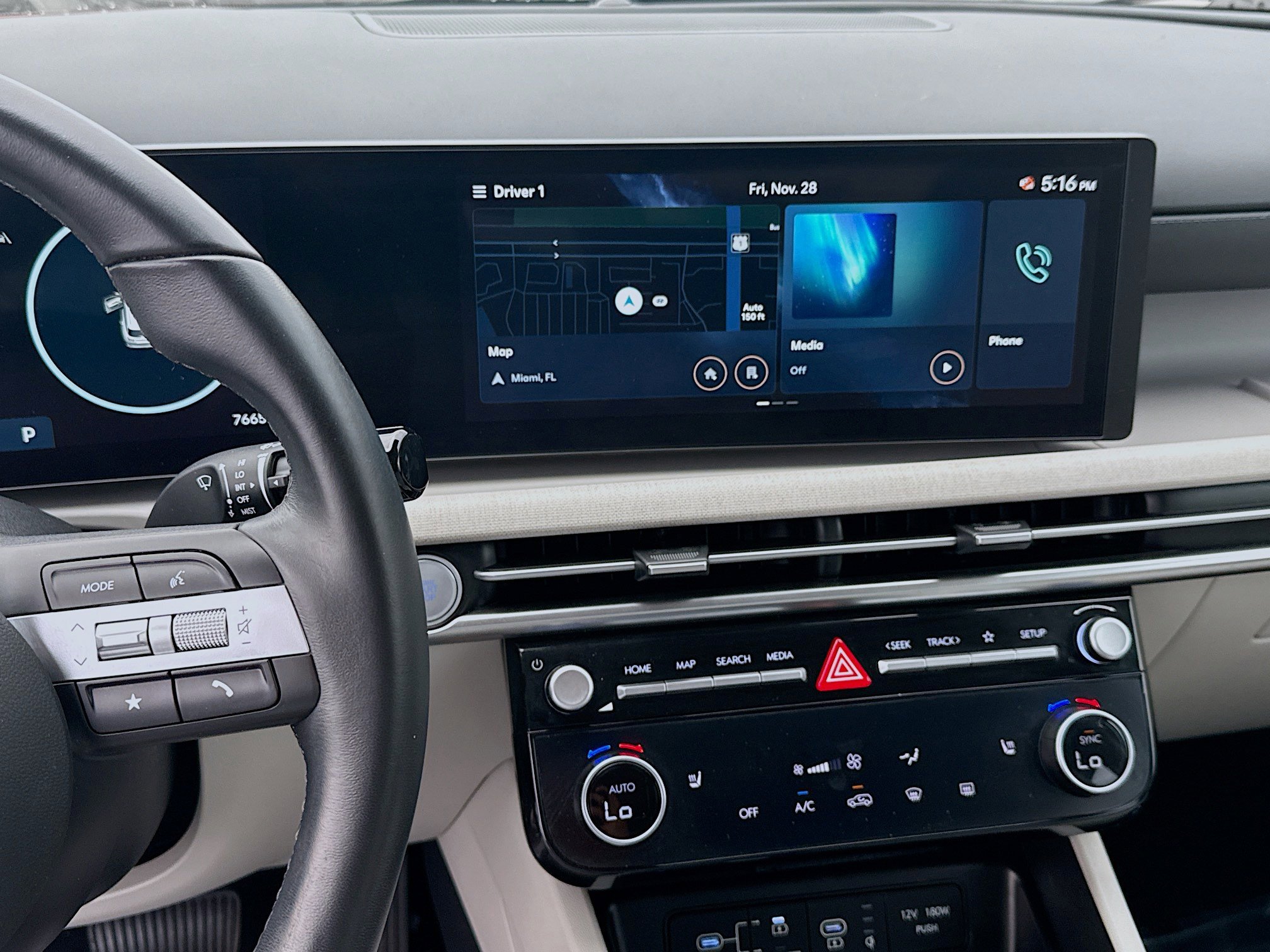 Certified 2025 Hyundai Tucson SEL image 10