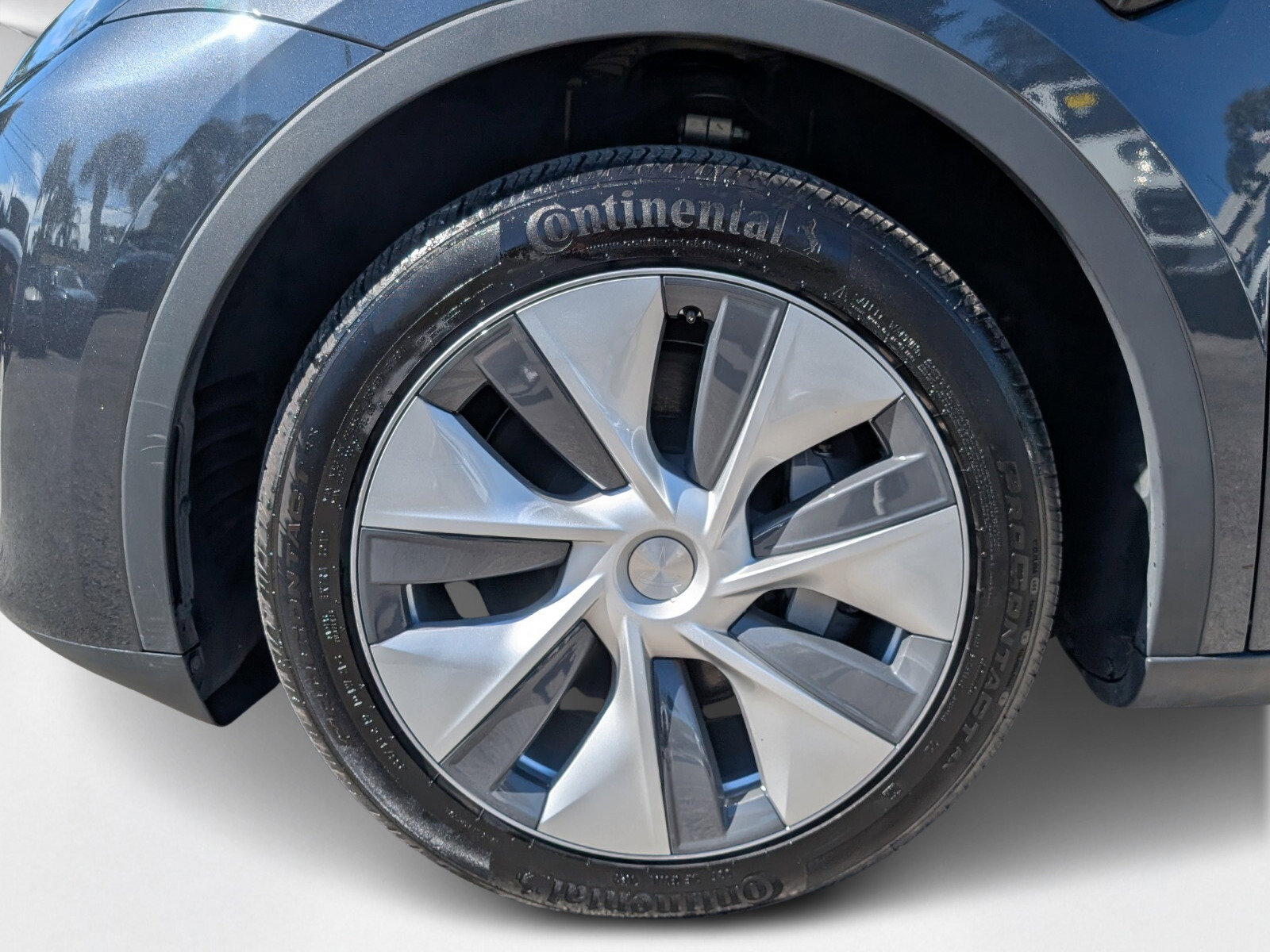 Used 2024 Tesla Model Y Long Range image 6