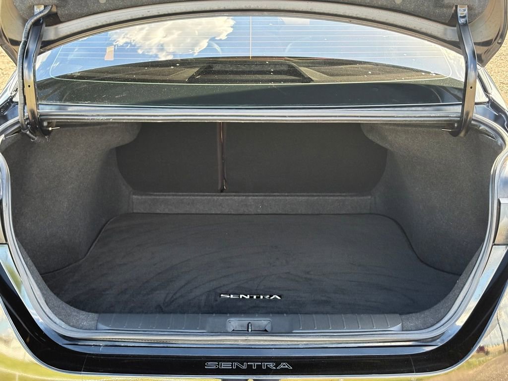 Used 2023 Nissan Sentra SV w/ SV Premium Package image 17