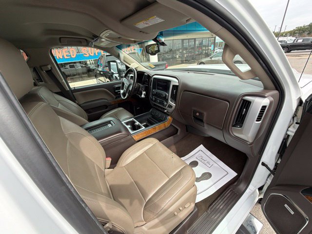 Used 2017 GMC Sierra 2500 SLT w/ Duramax Plus Package AWD/4WD image 44