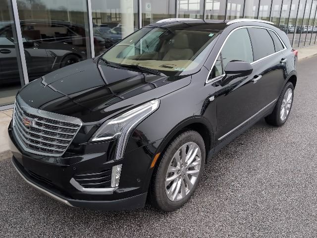 Used 2017 Cadillac XT5 Platinum w/ Driver Assist Package image 2