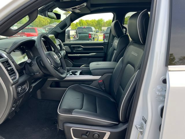 New 2026 RAM 1500 Laramie AWD/4WD image 4