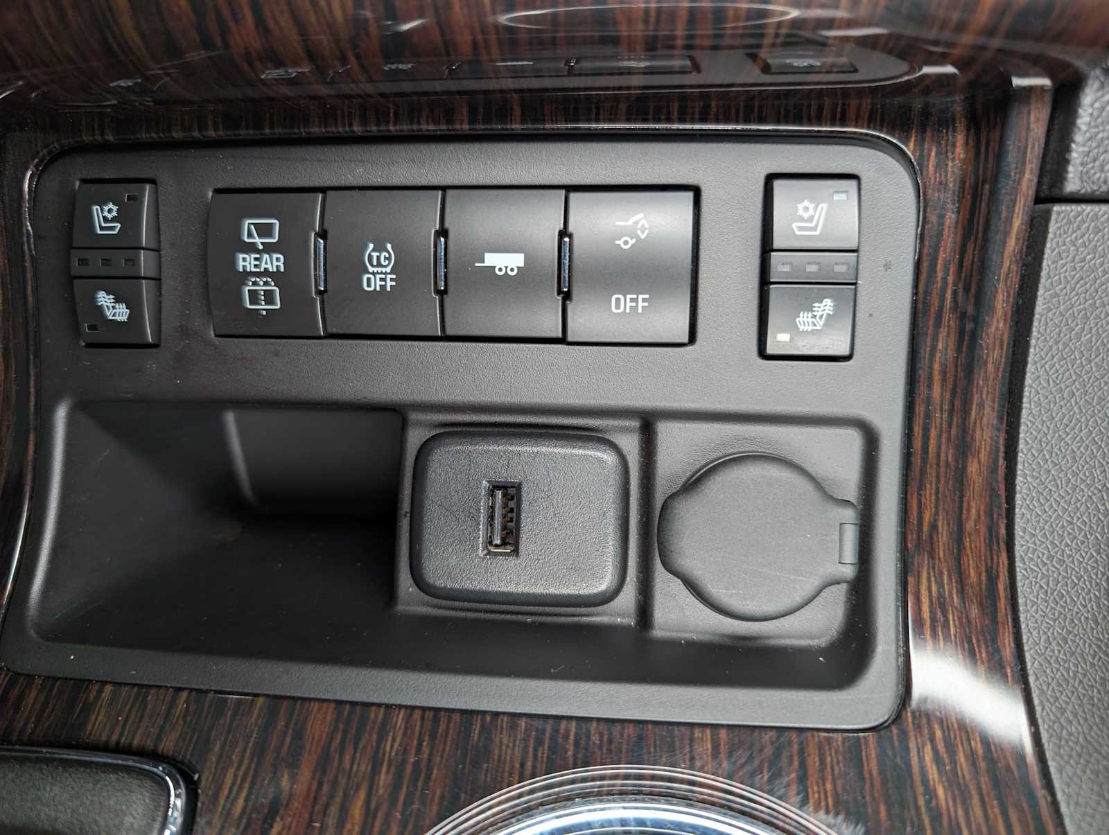 Used 2017 Chevrolet Traverse Premier AWD/4WD image 33