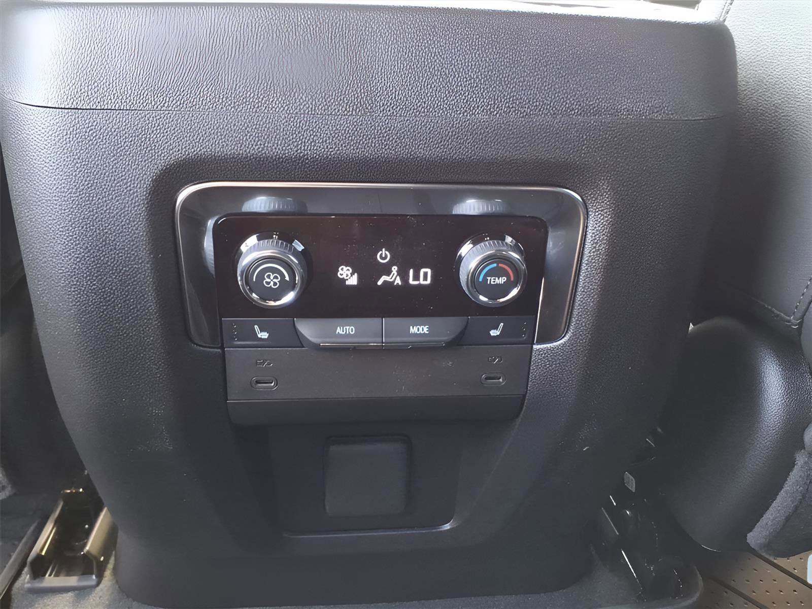 New 2026 Chevrolet Tahoe Premier image 14