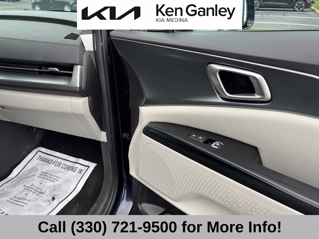 Certified 2024 Kia Carnival LX FWD image 53