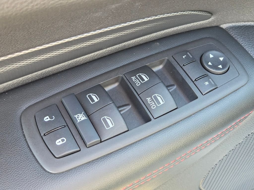 Used 2025 Dodge Durango R/T AWD/4WD image 25