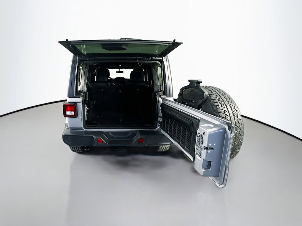 Used 2018 Jeep Wrangler Unlimited Sahara image 29