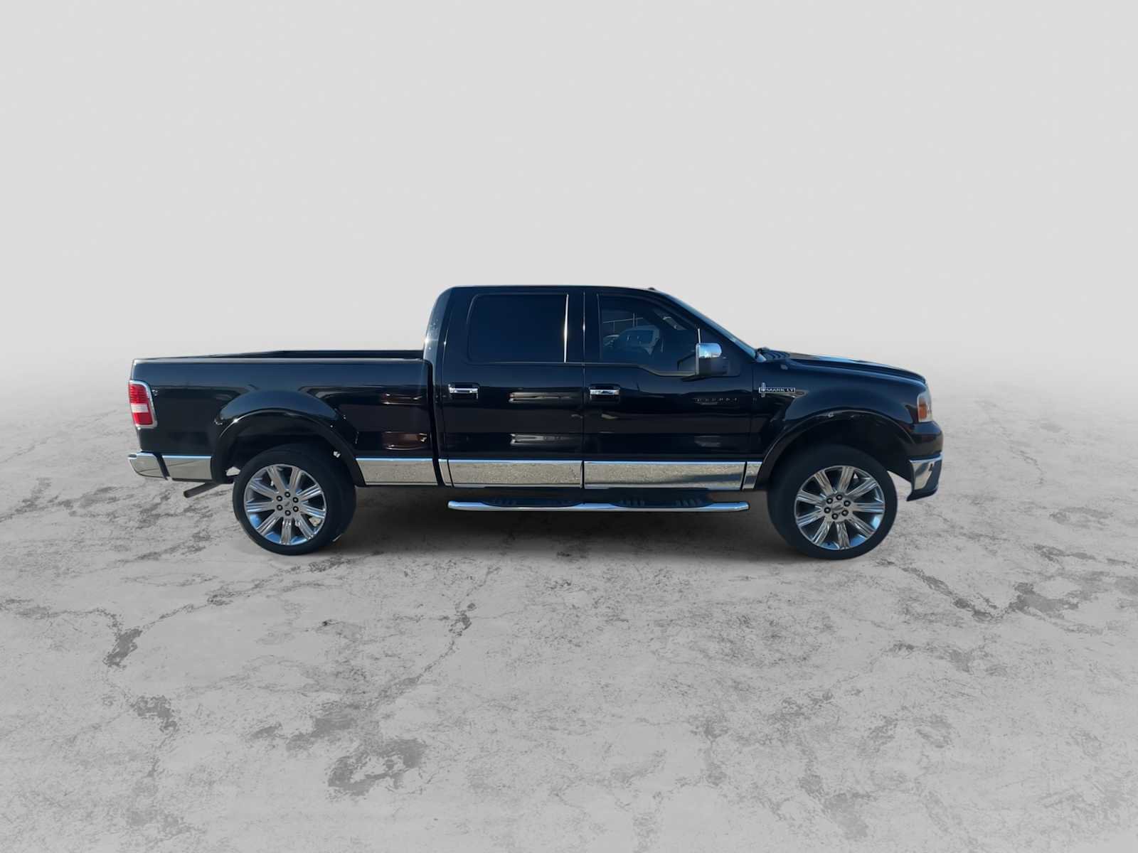 Used 2008 Lincoln Mark LT 4x4 image 6