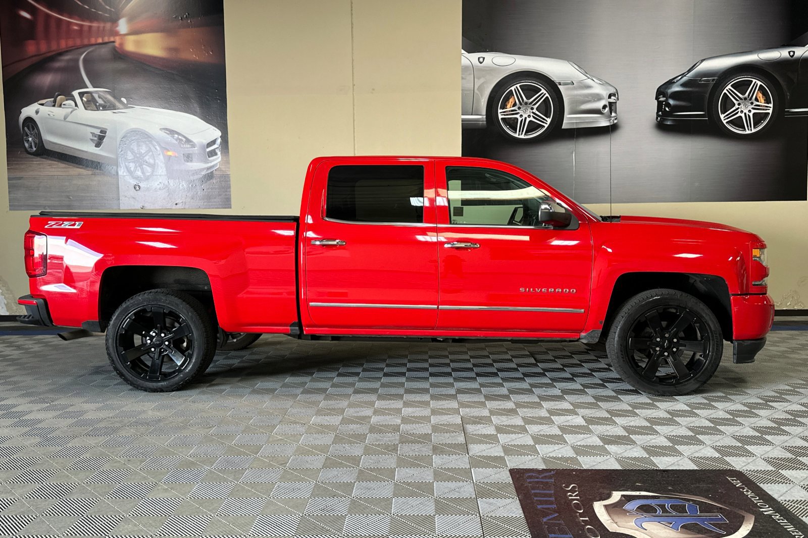 Used 2016 Chevrolet Silverado 1500 LTZ Z71 w/ LTZ Plus Package image 3