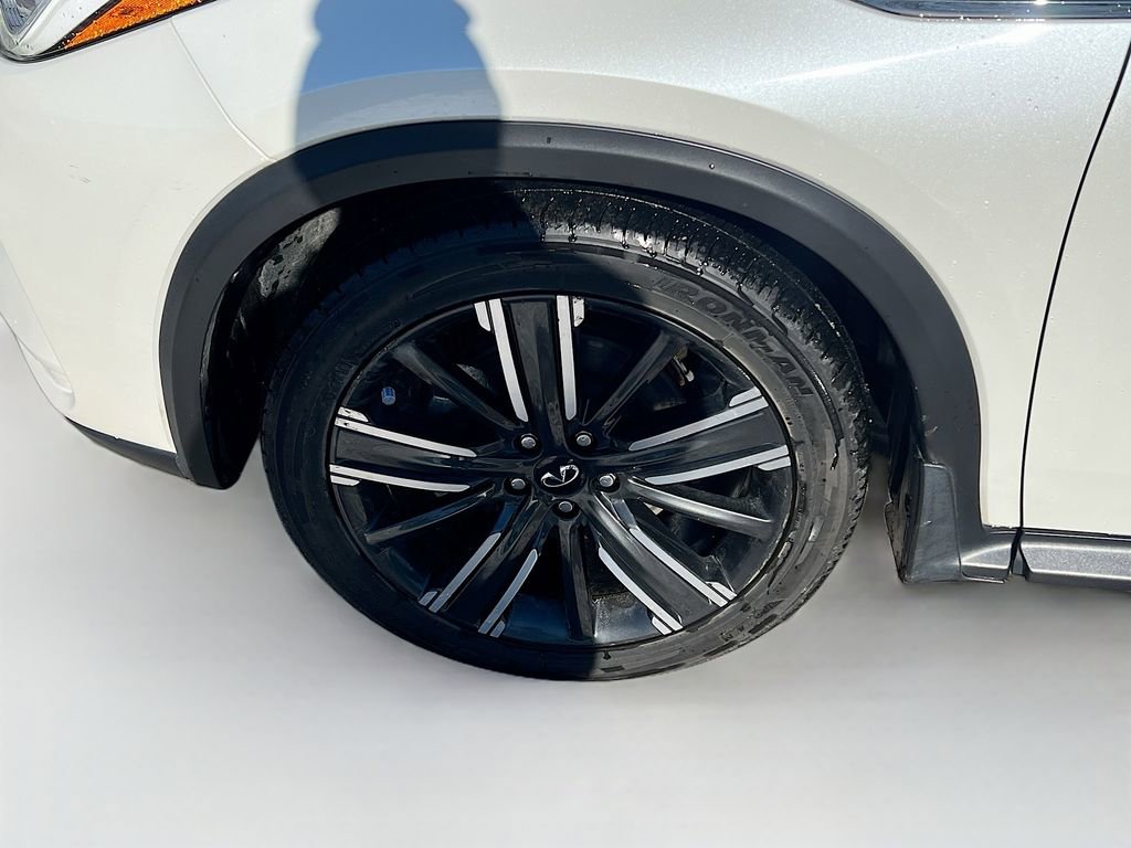 Used 2021 INFINITI QX50 Luxe w/ Appearance Package image 32