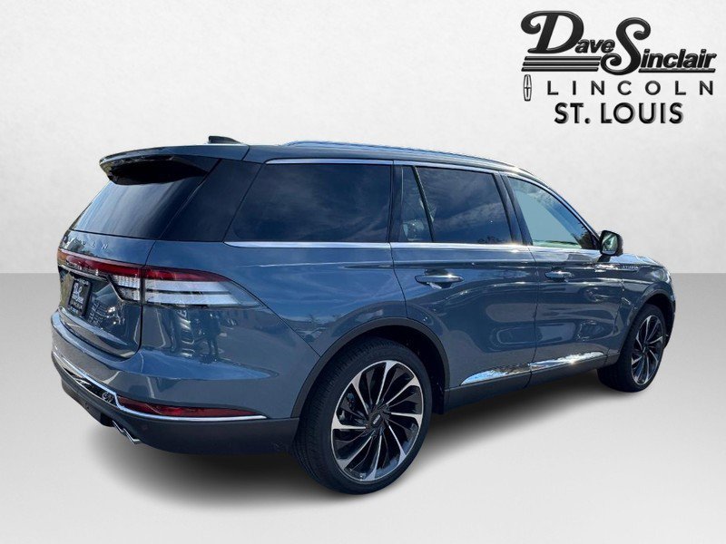 Certified 2025 Lincoln Aviator Reserve w/ Equipment Group 201A image 5
