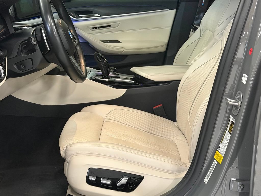 Used 2021 BMW 530i w/ Executive Package RWD image 12