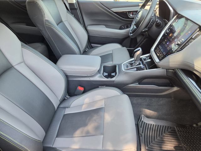 Used 2025 Subaru Outback Onyx Edition AWD/4WD image 13