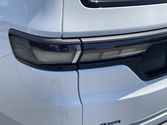 New 2026 Jeep Grand Wagoneer L Limited AWD/4WD image 10