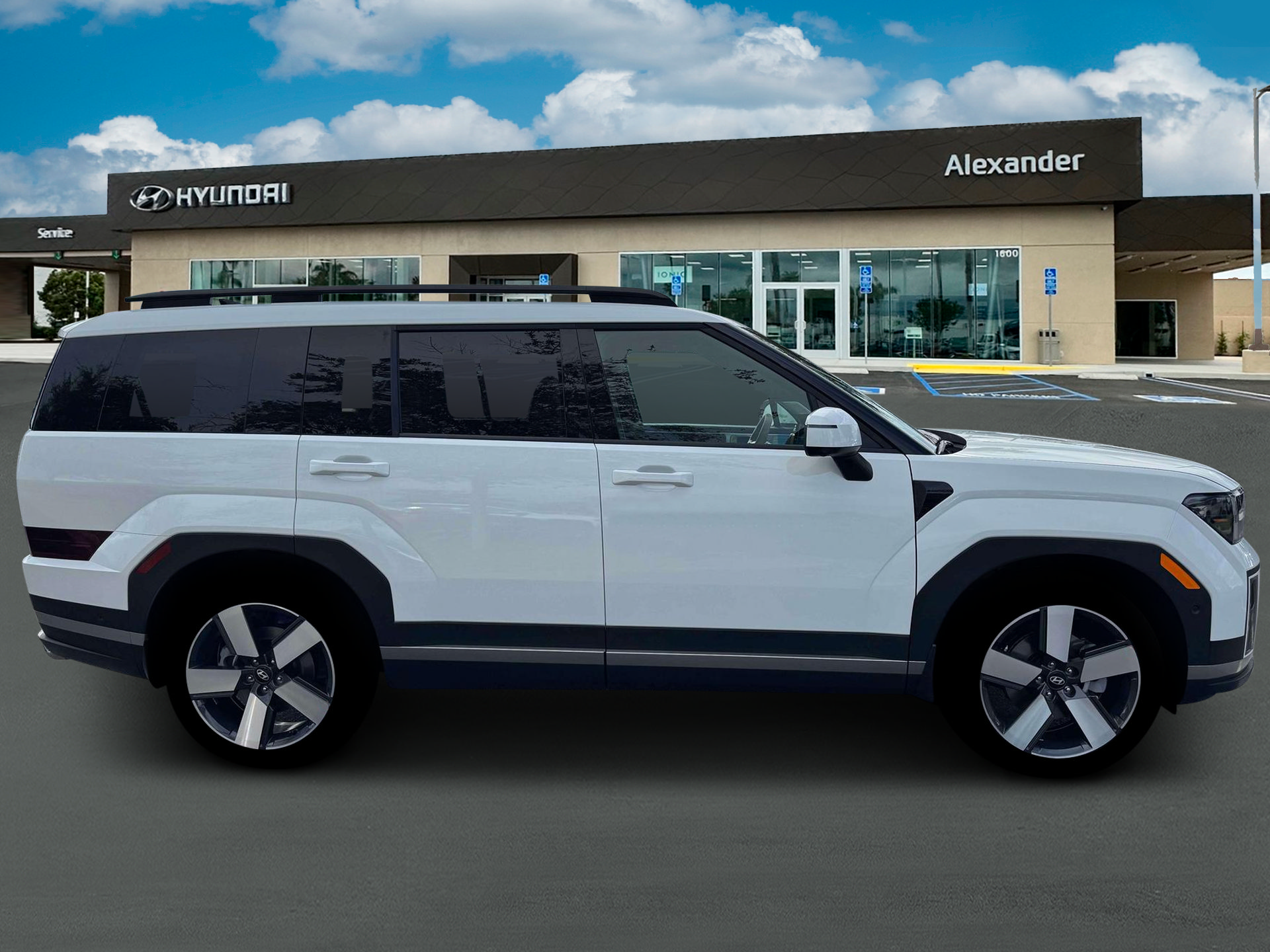 New 2026 Hyundai Santa Fe Limited w/ Tow & Go Package FWD image 9