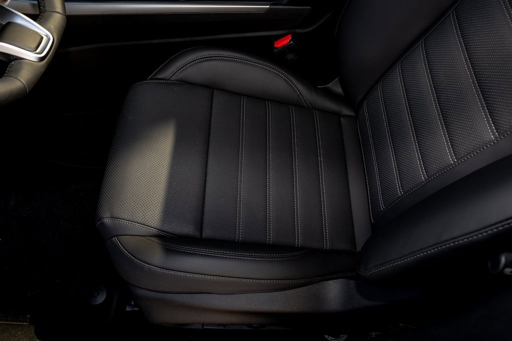 New 2025 Alfa Romeo Tonale w/ Premium Package image 33