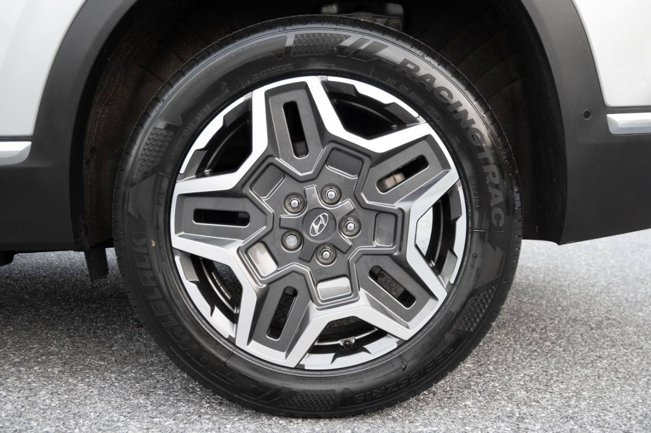 Used 2023 Hyundai Santa Fe Limited AWD/4WD image 36