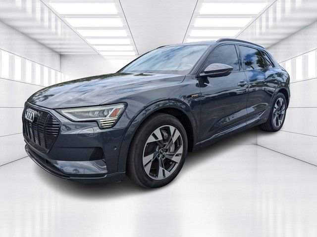 Used 2022 Audi e-tron Premium w/ Convenience Plus Package image 1