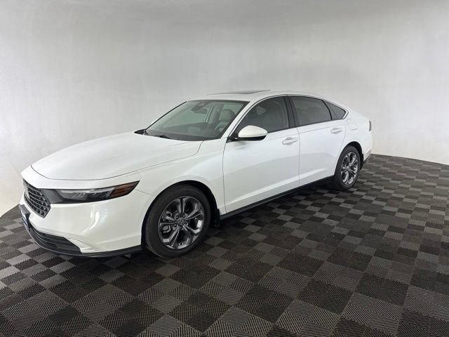 Used 2024 Honda Accord EX image 3