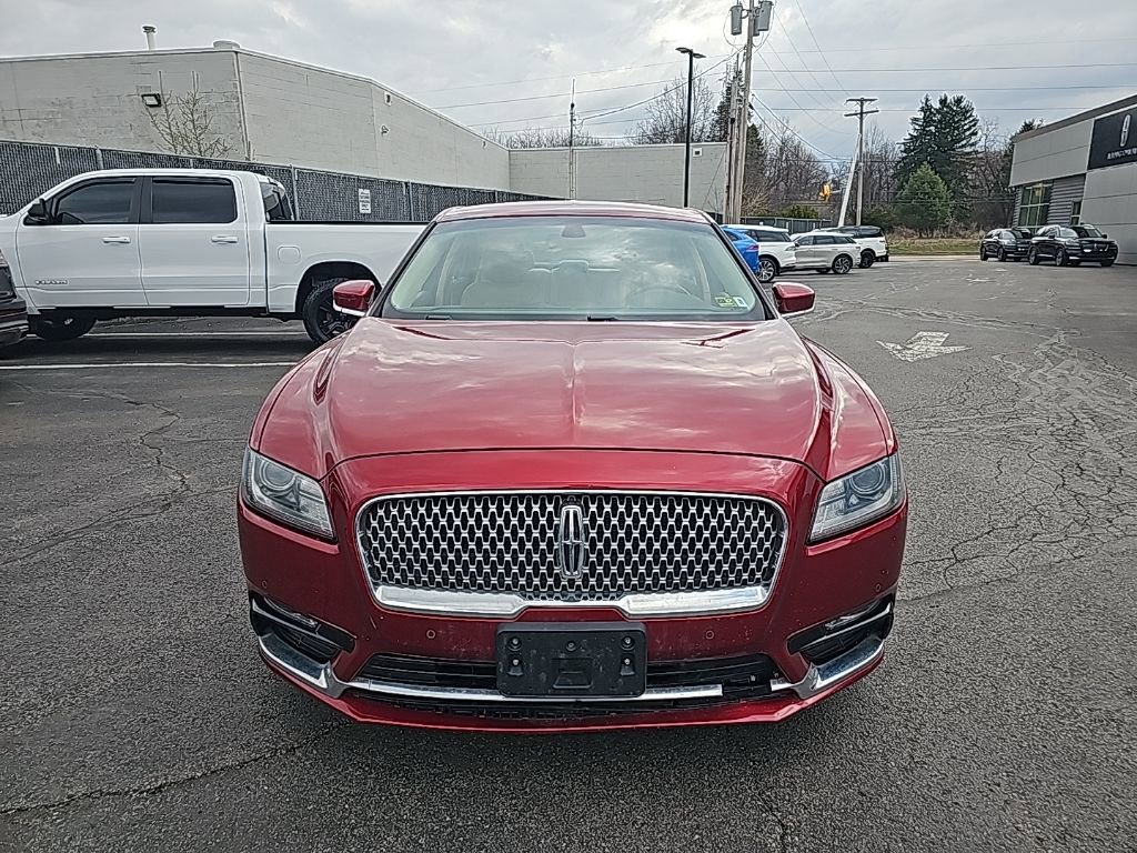 Used 2018 Lincoln Continental Premiere image 2