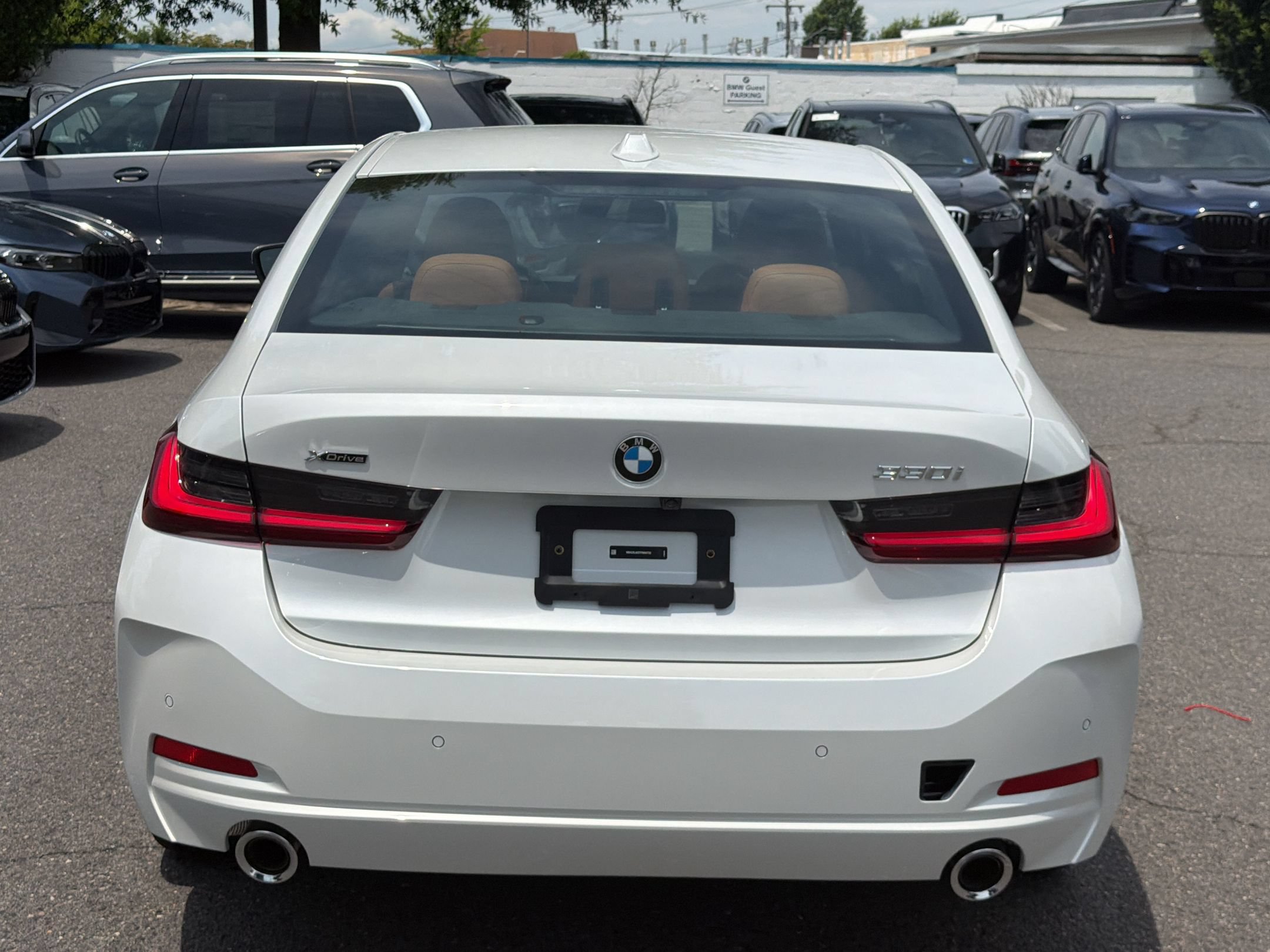 Used 2026 BMW 330i xDrive Sedan w/ Premium Package AWD/4WD image 9