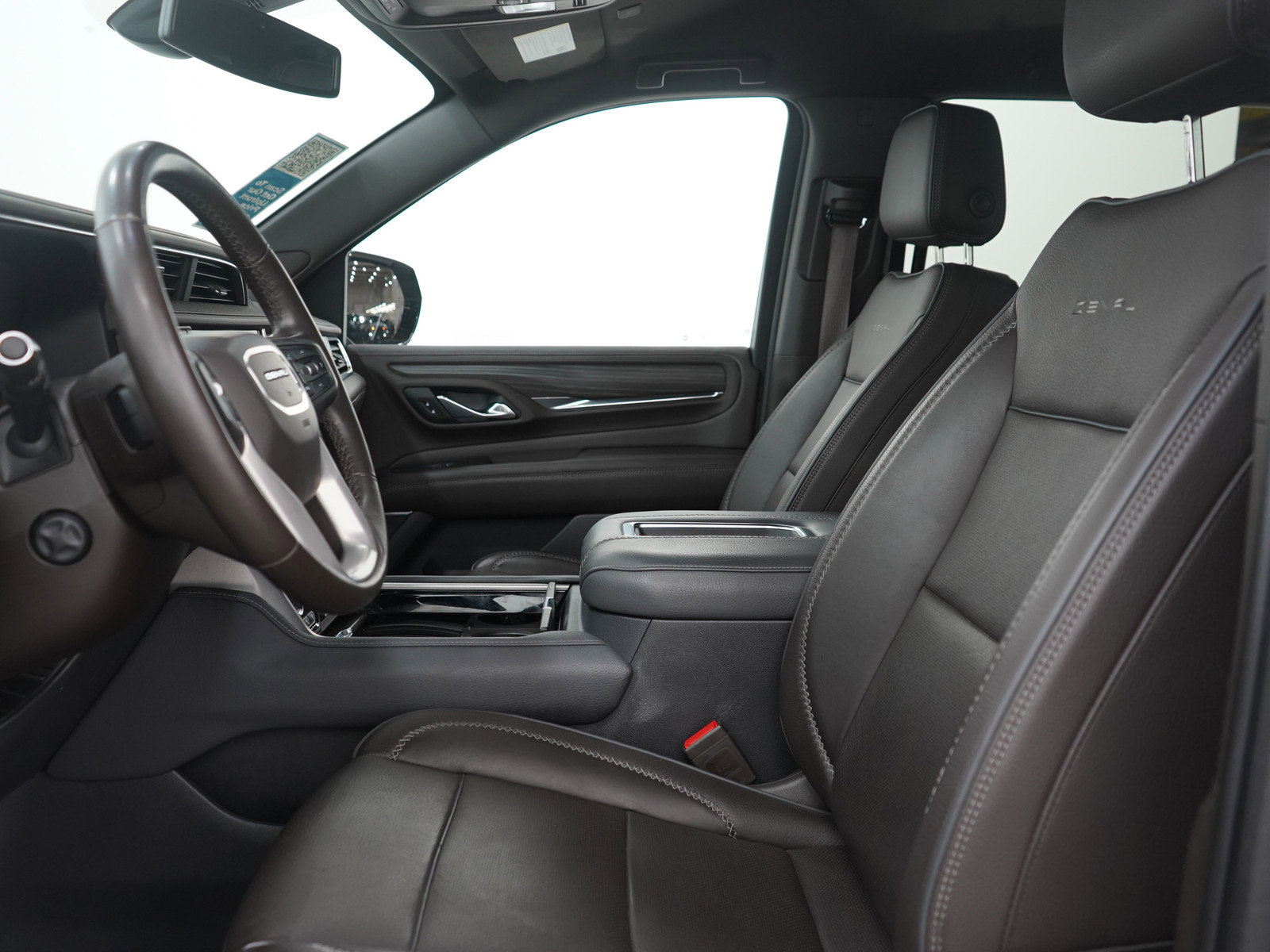 Used 2021 GMC Yukon XL Denali image 24