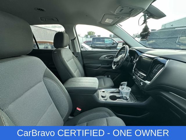 Used 2021 Chevrolet Traverse LT FWD image 2
