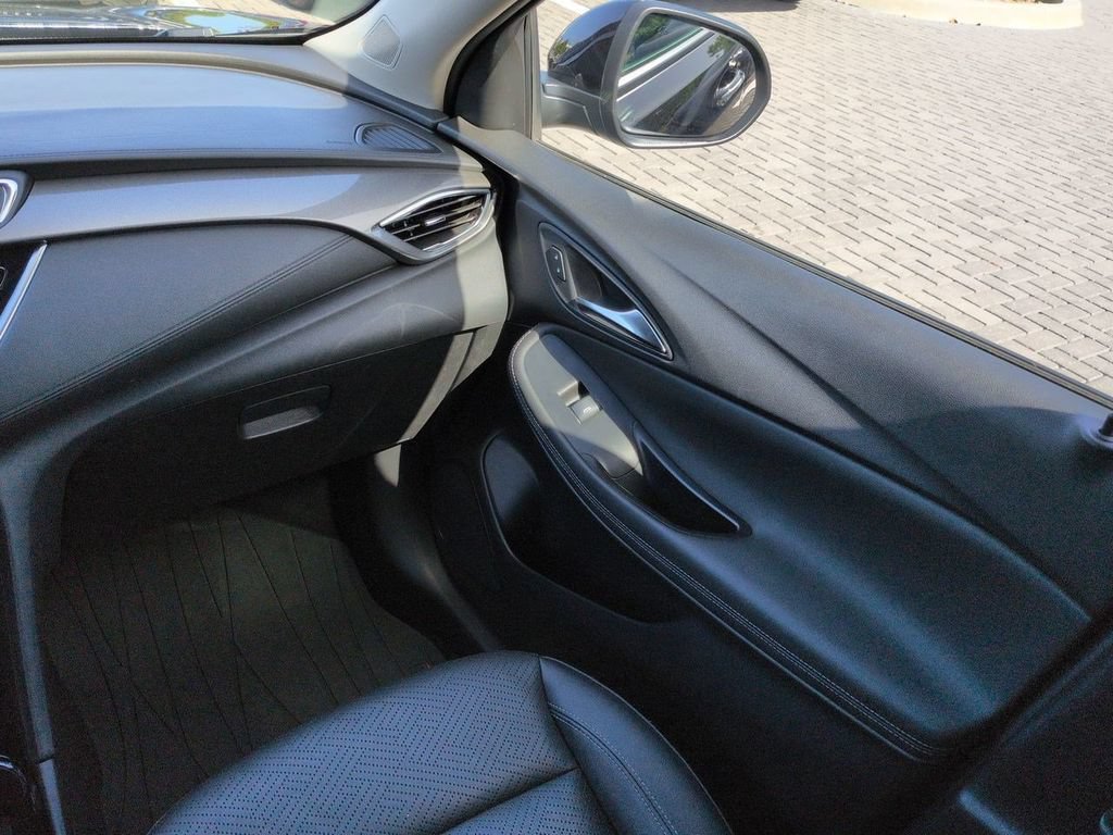 Used 2023 Buick Encore GX Essence w/ Experience Buick Package FWD image 19