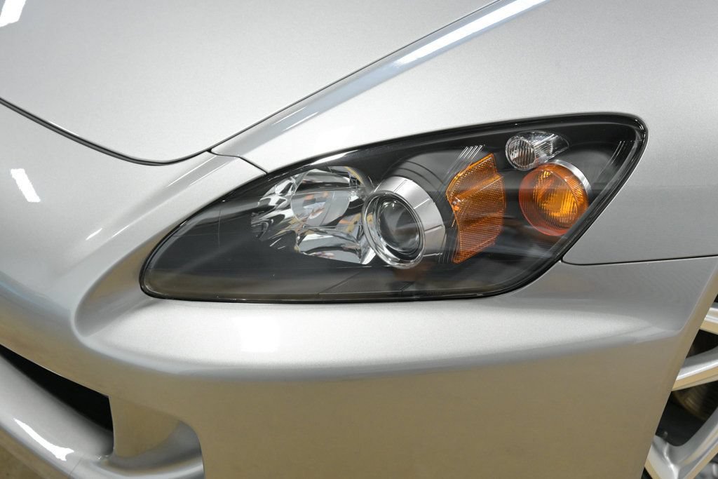 Used 2005 Honda S2000 image 6