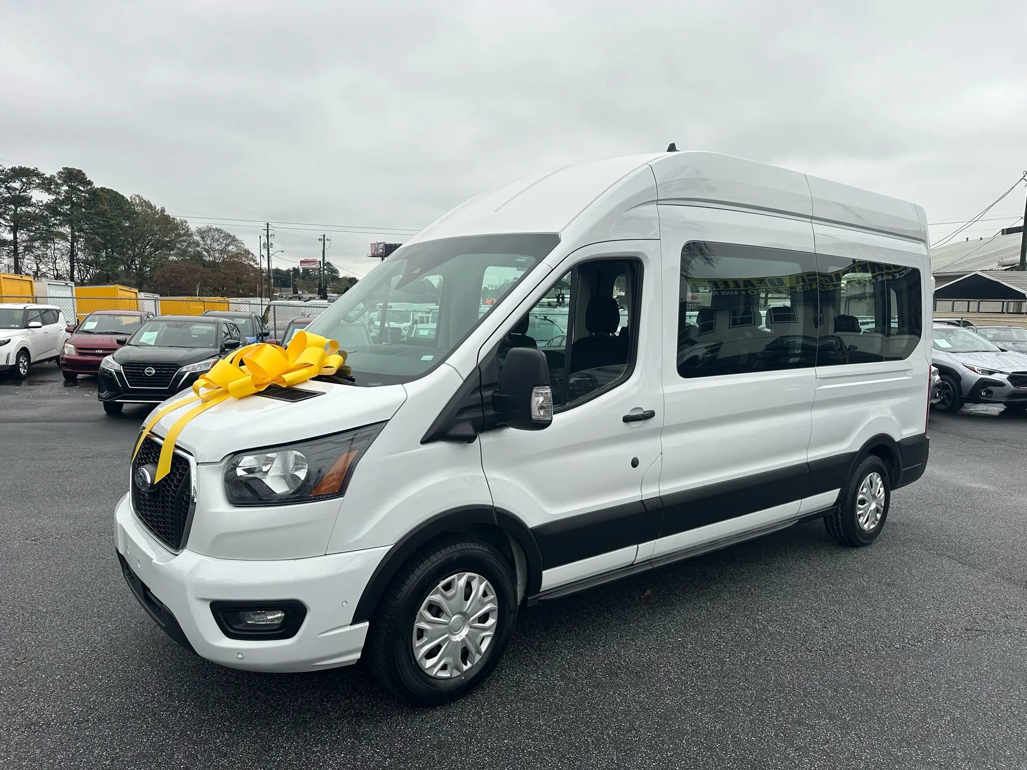 Used 2023 Ford Transit 350 XLT RWD image 1