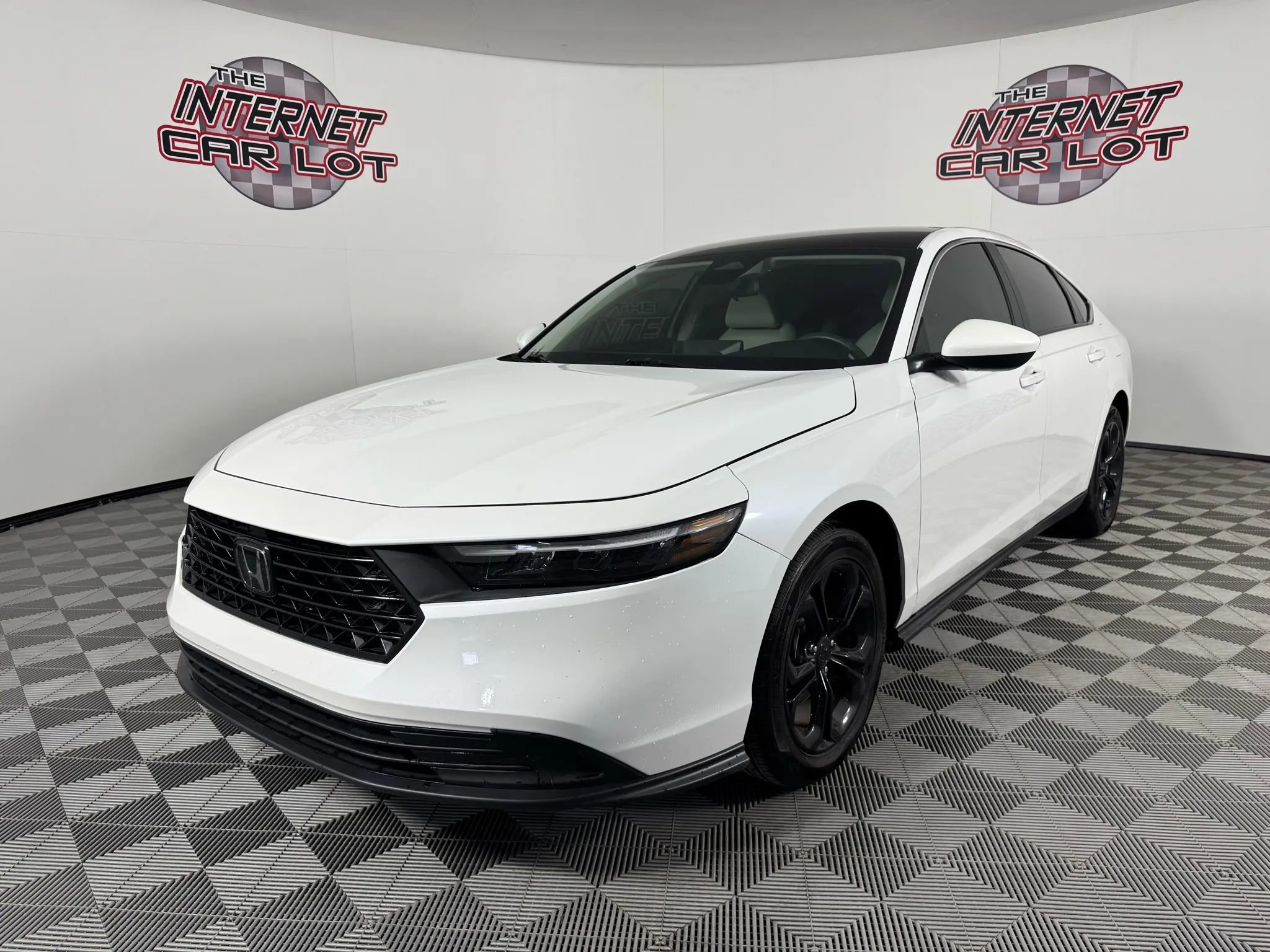 Used 2023 Honda Accord LX image 3