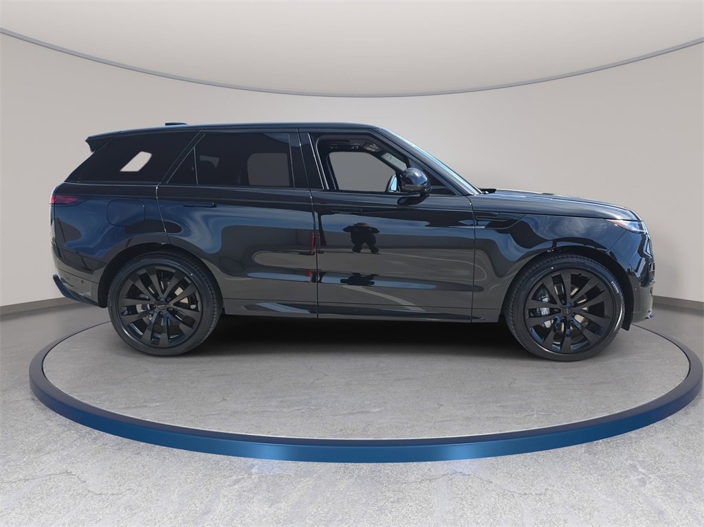 New 2026 Land Rover Range Rover Sport Dynamic SE image 4