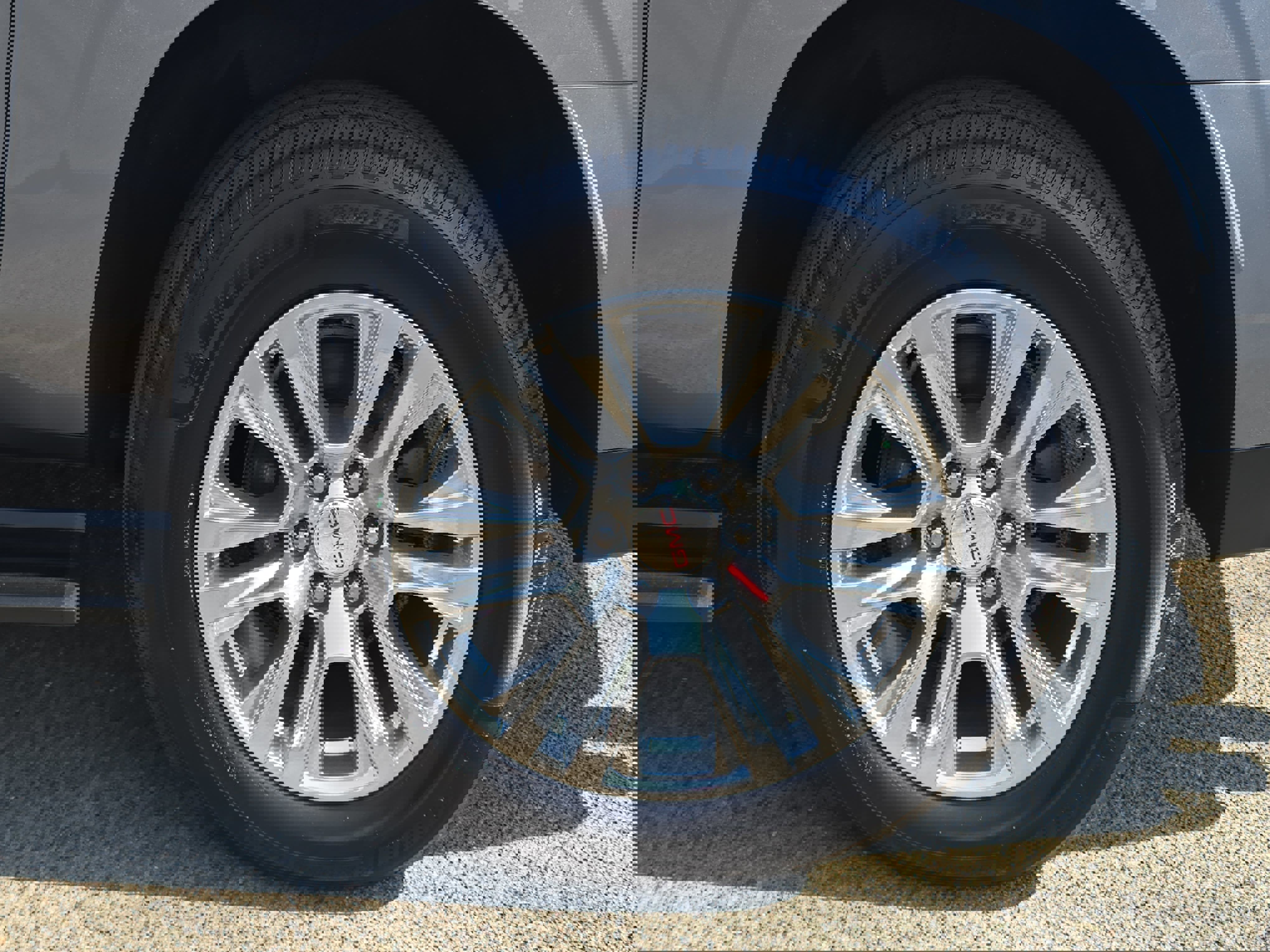 Used 2022 GMC Yukon XL Denali AWD/4WD image 35