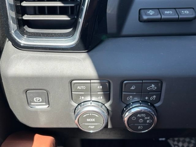 New 2026 GMC Sierra 2500 Denali Ultimate AWD/4WD image 32