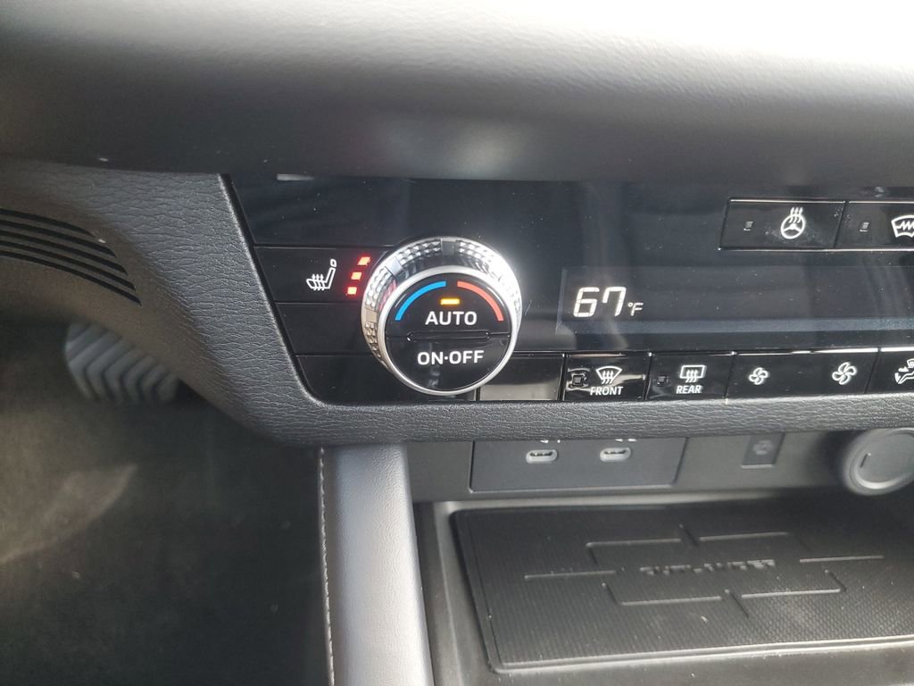 New 2026 Mitsubishi Outlander LE AWD/4WD image 31