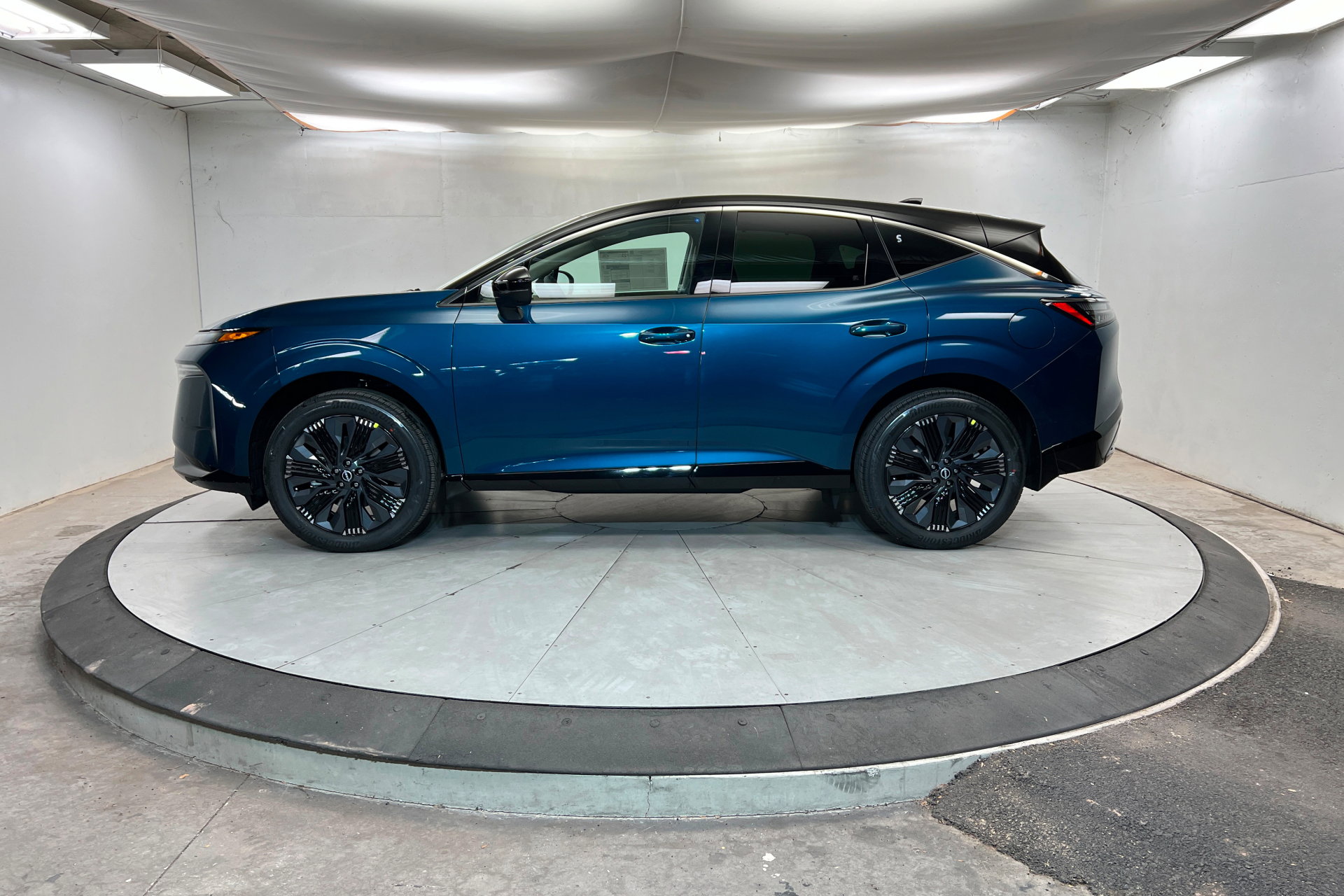 New 2026 Nissan Murano Platinum w/ Cargo Package image 2