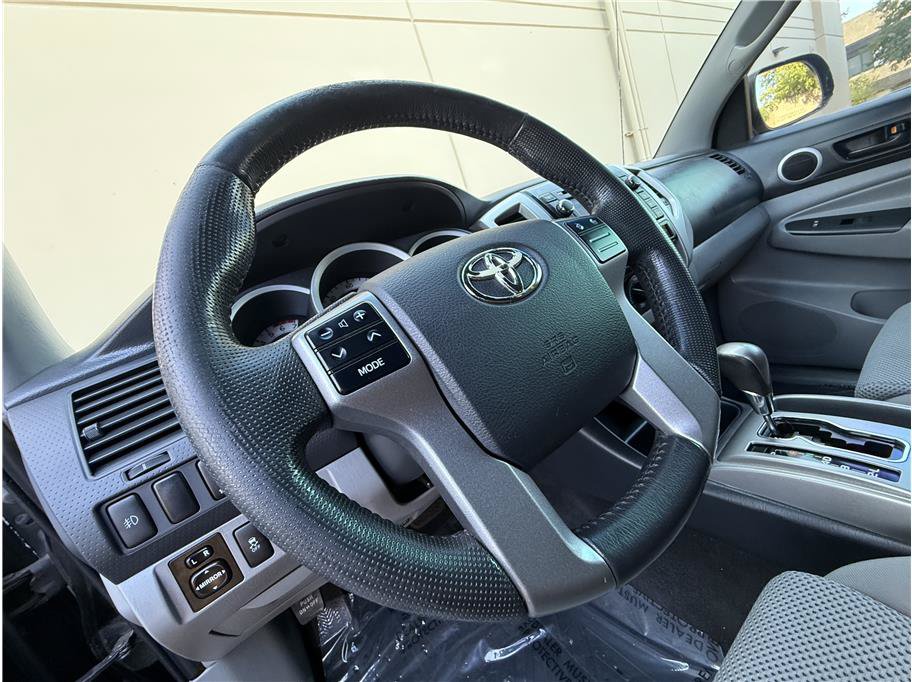 Used 2013 Toyota Tacoma PreRunner RWD image 9