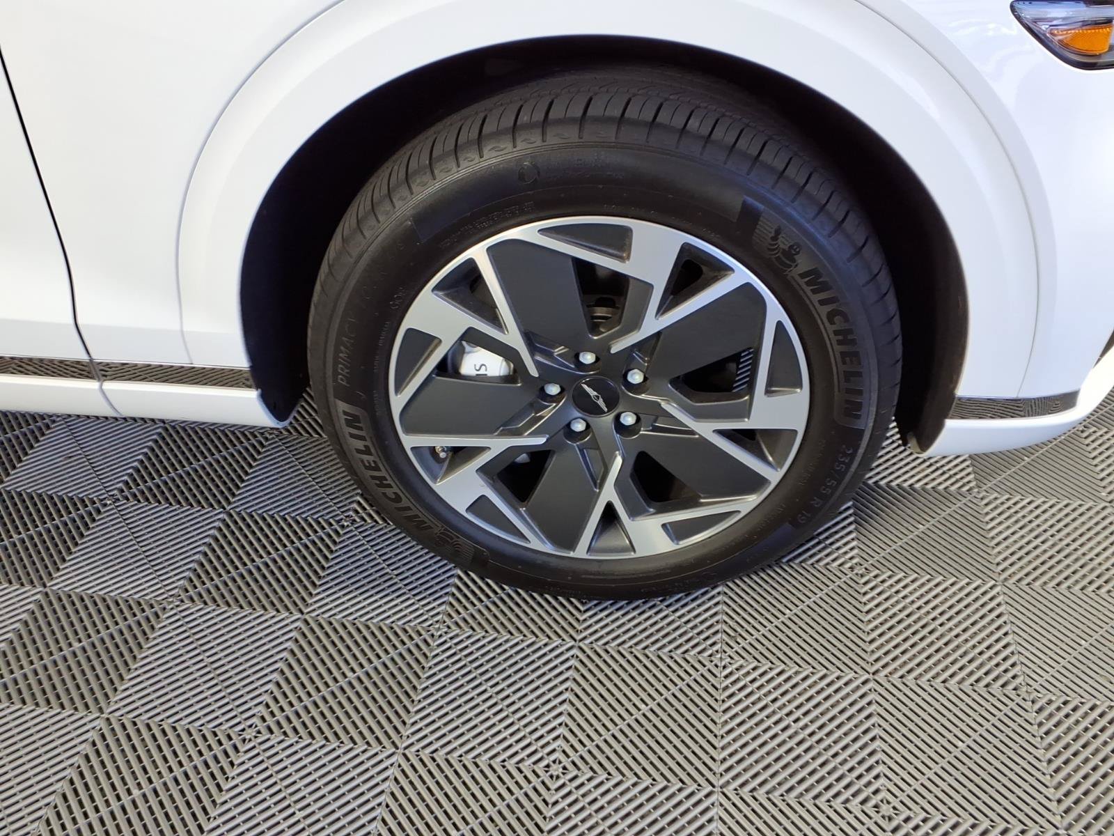 Certified 2026 Genesis Electrified GV70 AWD/4WD image 7