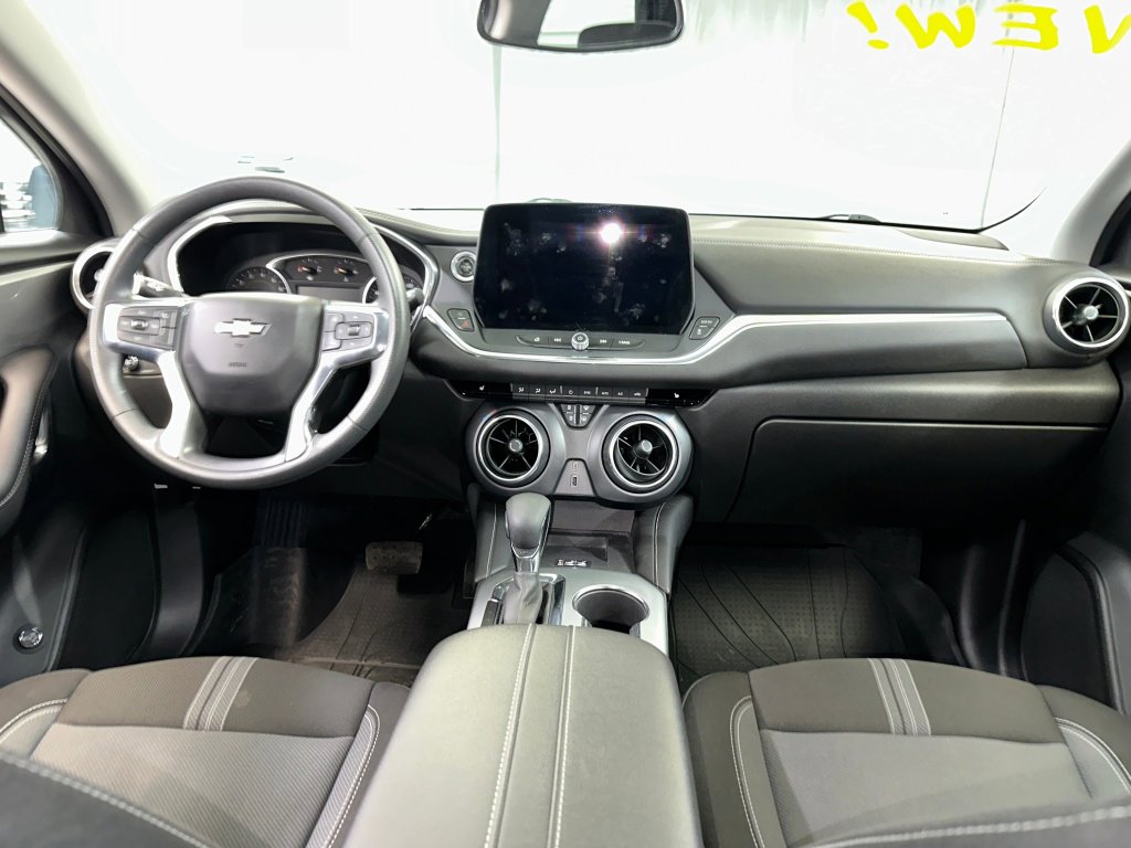 Certified 2024 Chevrolet Blazer LT w/ Convenience Package image 31