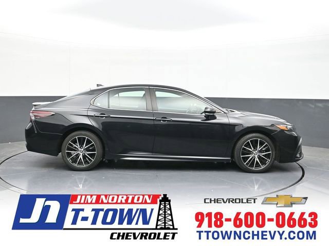 Used 2022 Toyota Camry SE