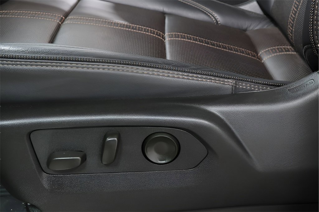 Used 2025 Chevrolet Tahoe High Country image 20