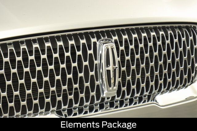 Used 2022 Lincoln Corsair AWD w/ Equipment Group 101A image 14