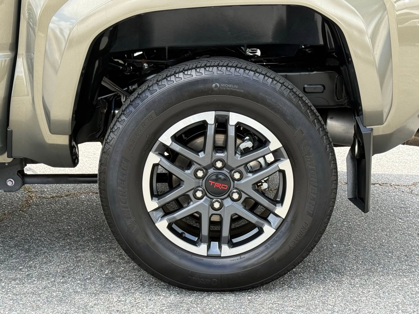 Used 2024 Toyota Tacoma TRD Sport RWD image 16