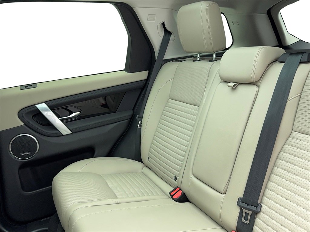 Used 2023 Land Rover Discovery Sport SE image 41
